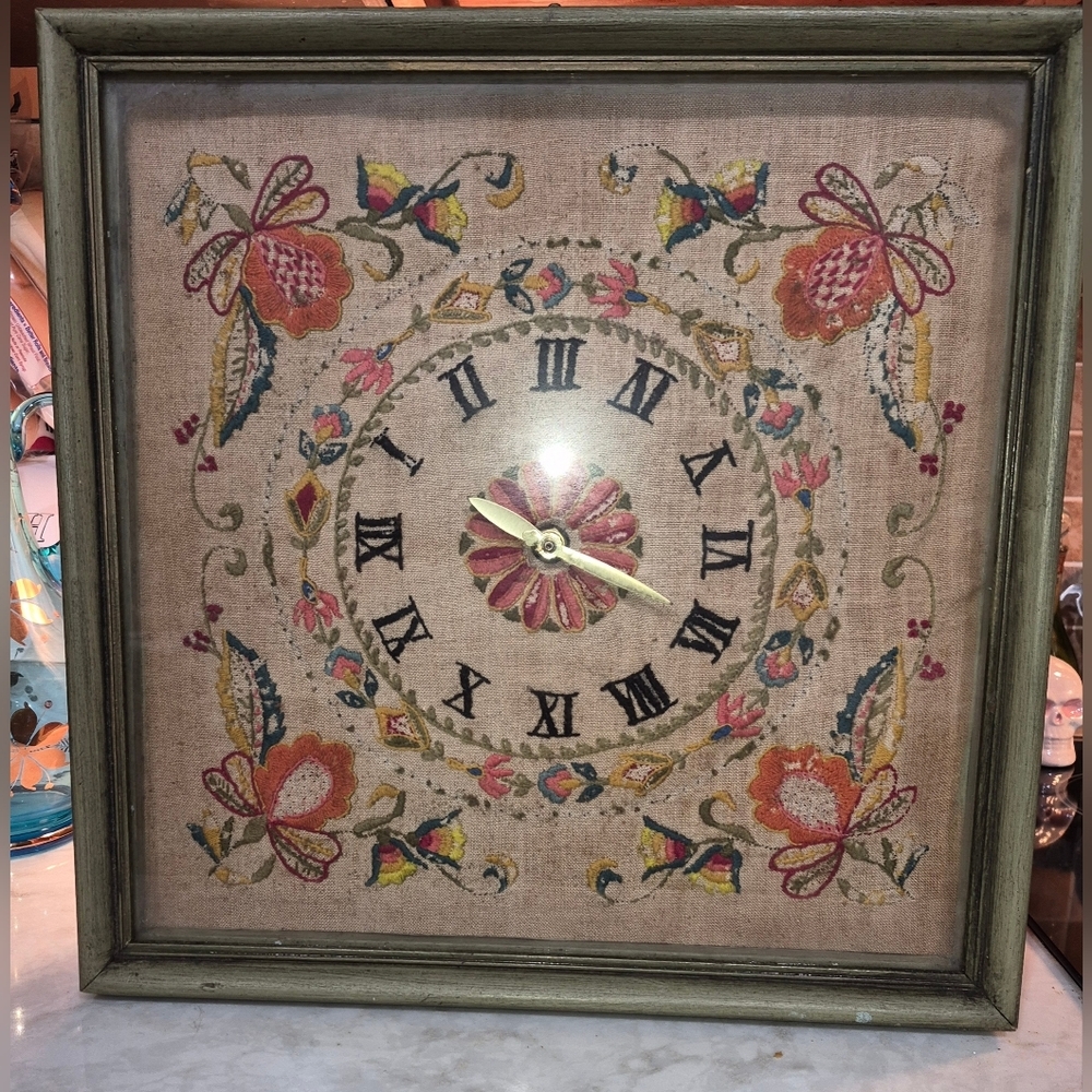 Vintage Embroidery Shadow Box Wall Clock, 60s, 70s - Picture 2 of 6